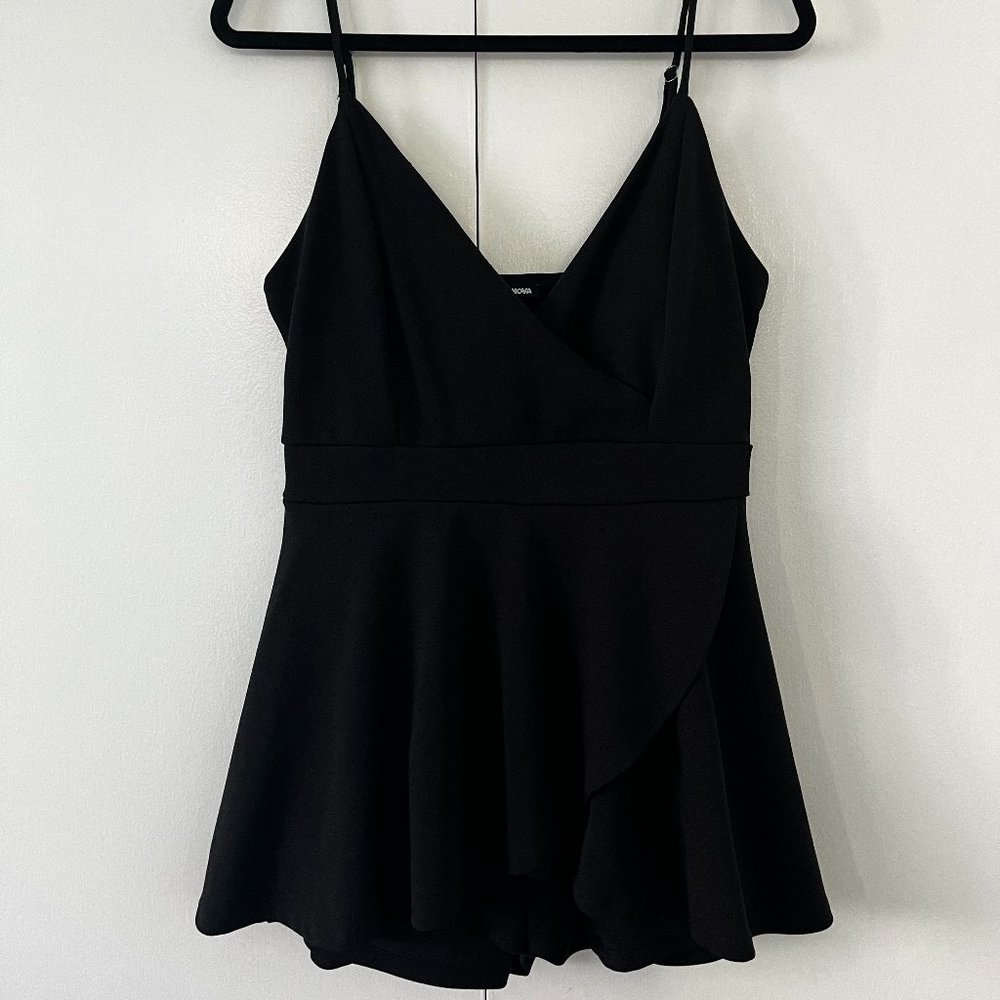 Fashion Nova Carly Ruffle Romper (Size: L)